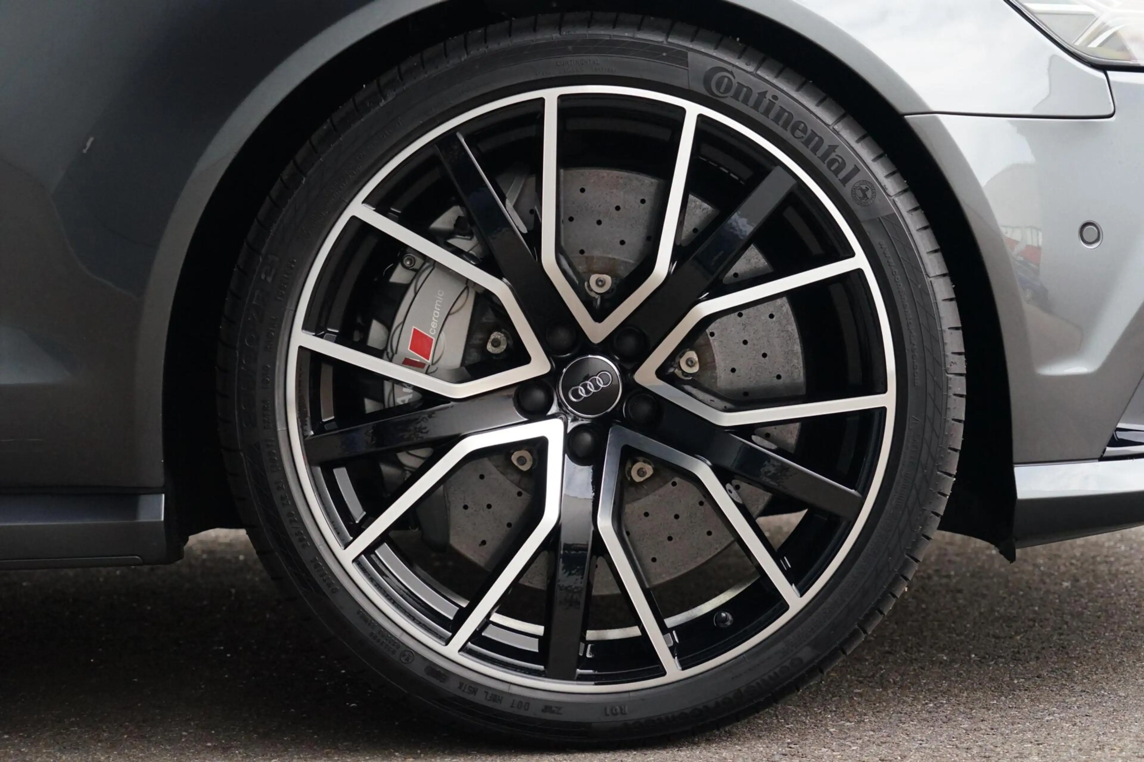 Audi RS6 Avant 4.0 TFSI RS 6 quattro performance Pro Line P — photo 3