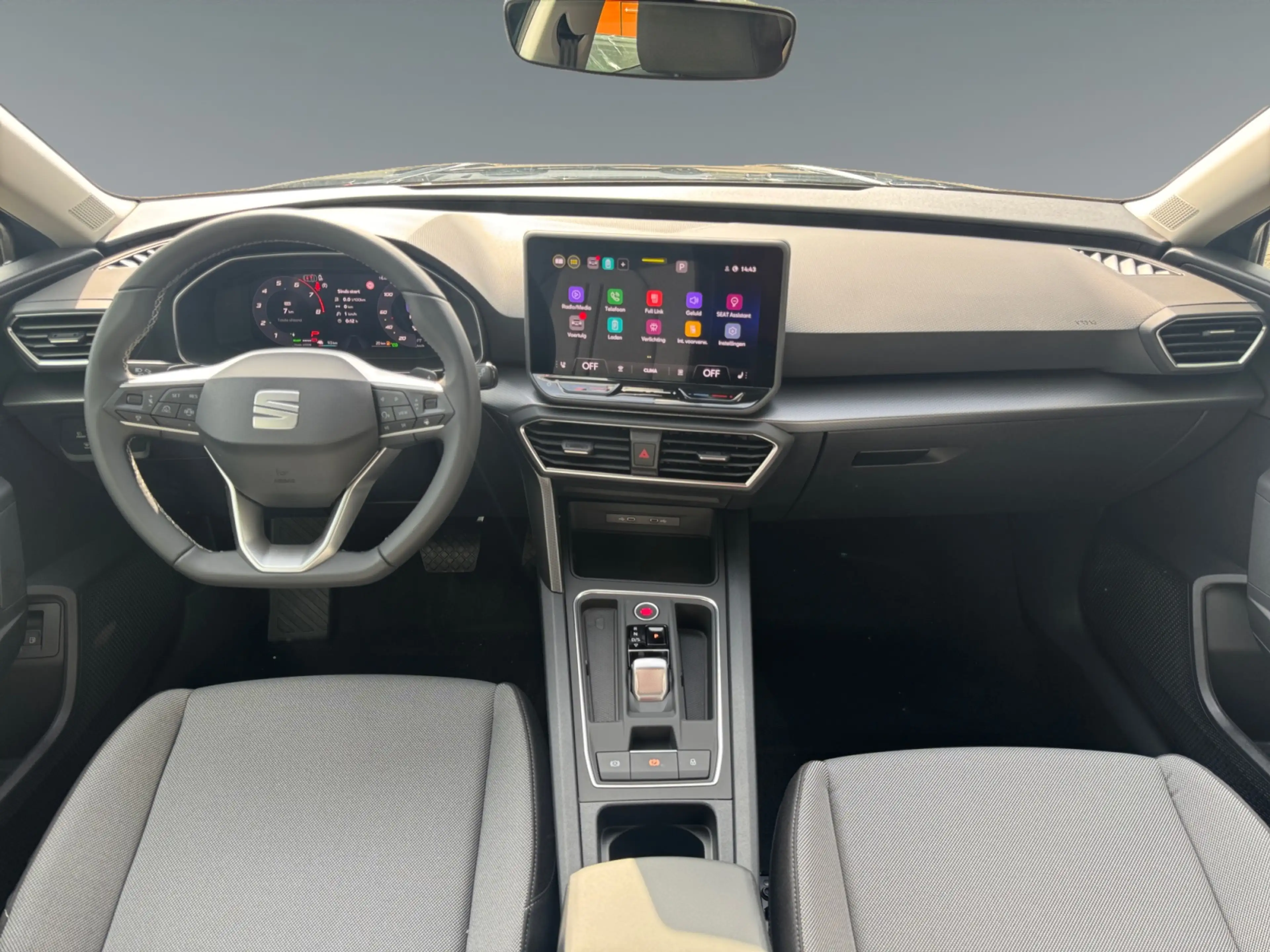 SEAT Leon e-Hybrid 1.5 204pk TSI Style Business Intense Verwarmbare v — photo 14