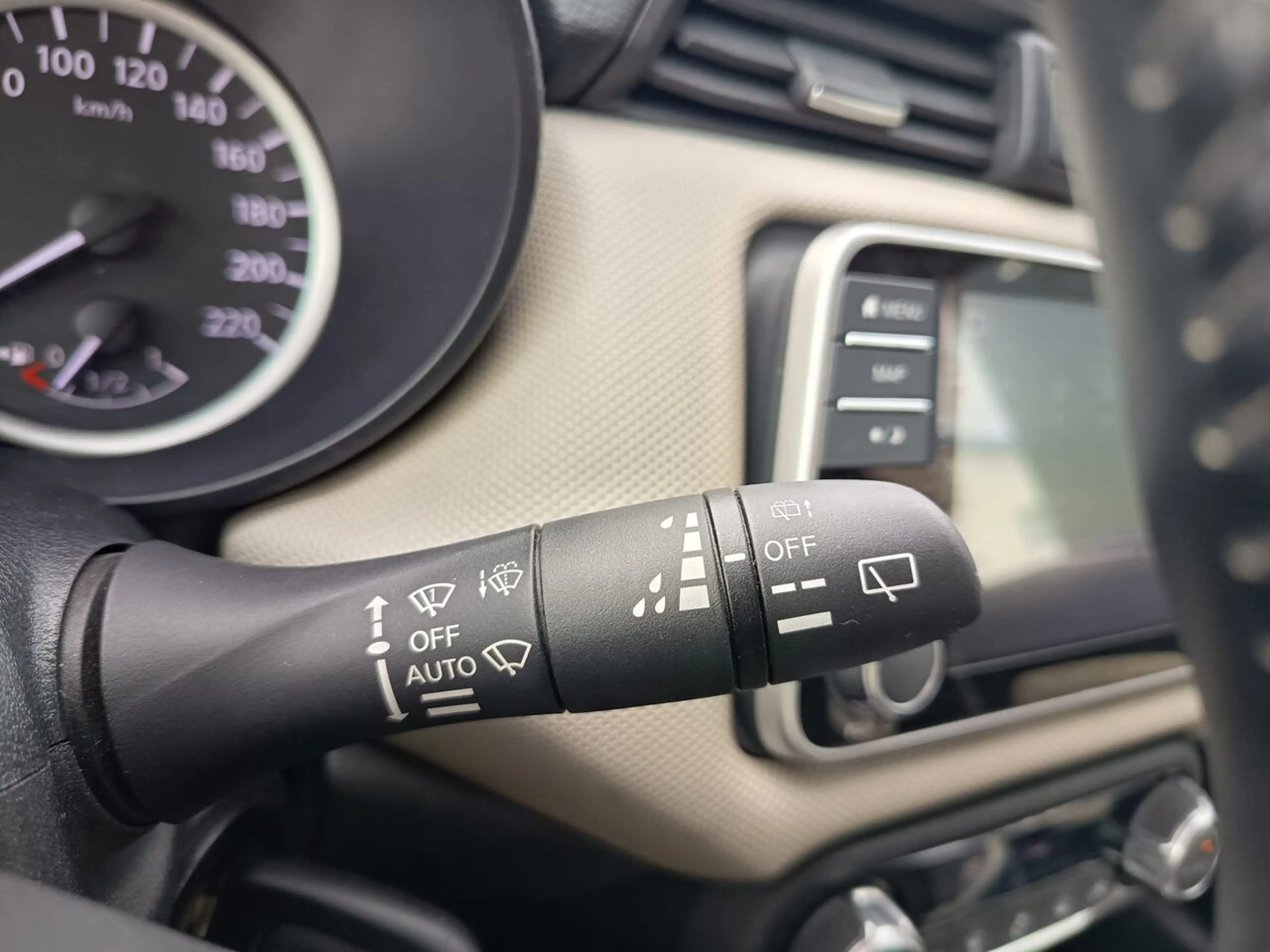 Nissan Micra Camera / Navi / Cruise Control / Auto Airco — photo 7