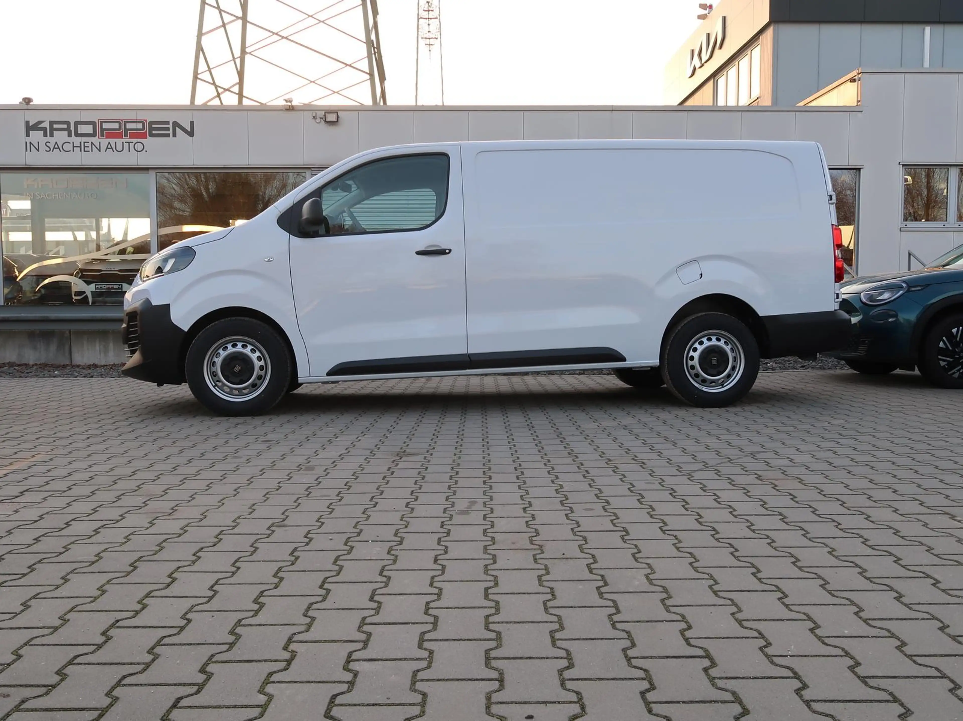 Fiat Scudo Kastenwagen XL ,Automatik,AHK,Carplay,Holz — photo 2