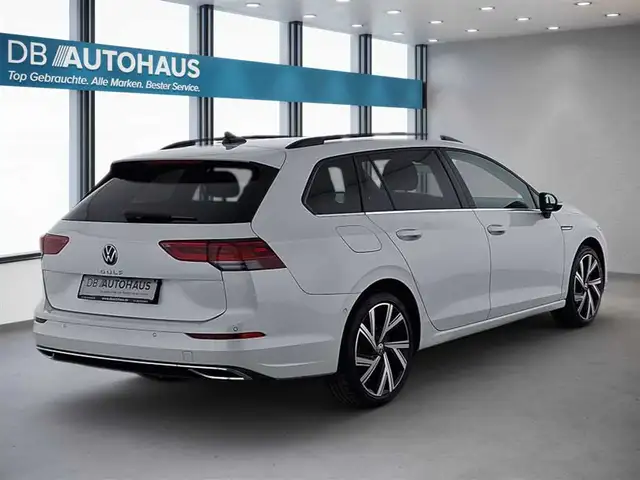 Volkswagen Golf view 4
