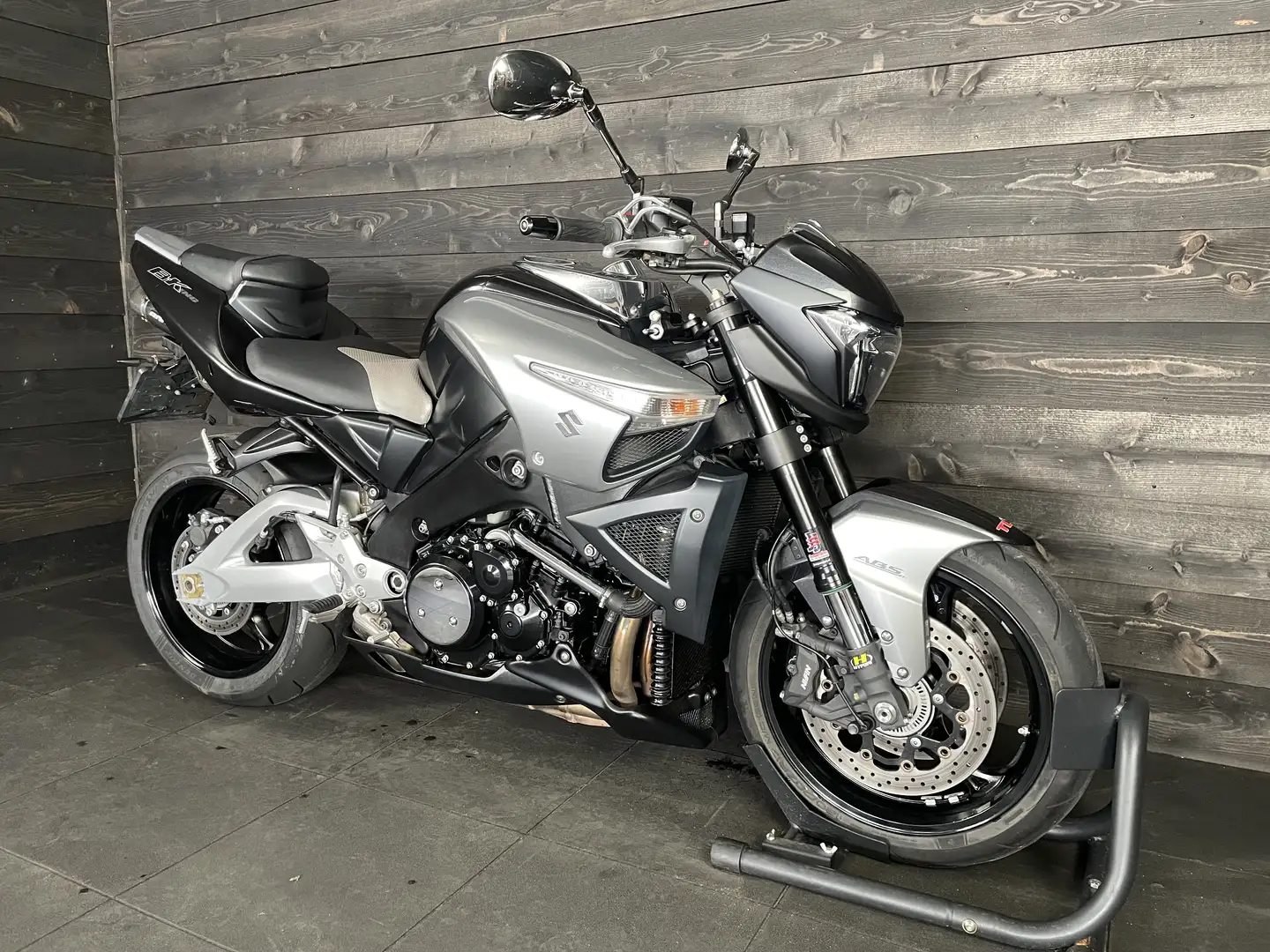 Suzuki GSX 1300 B KING - 2