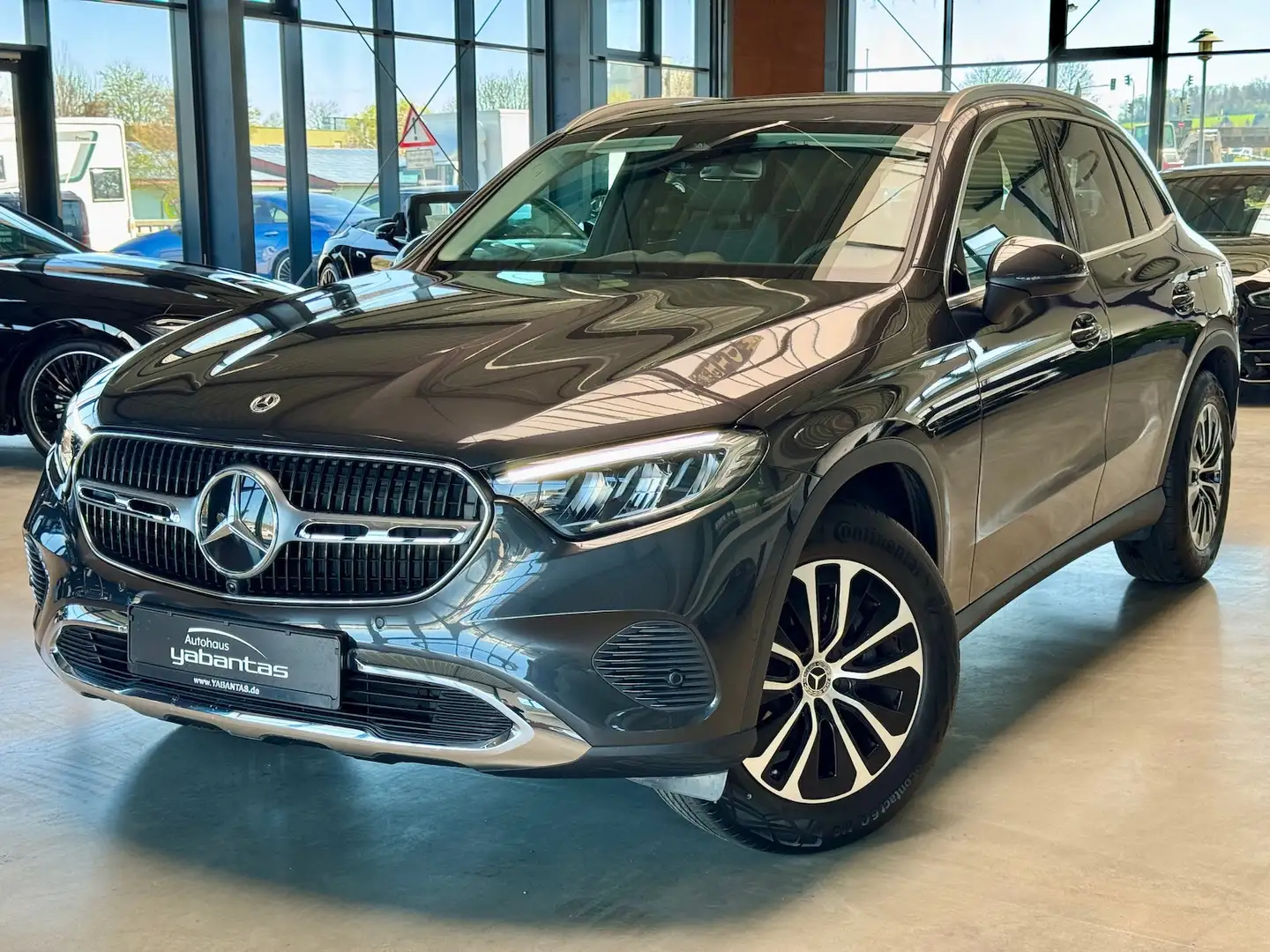 Mercedes-Benz GLC 220 d 4M Kamera Memory IHC MBUX KEYLESS-Start Ambiente Zwart - 1