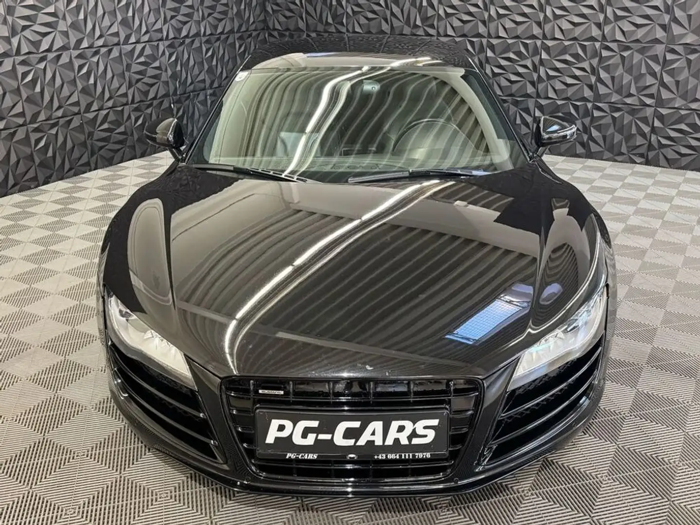 Audi R8 5.2 FSI quattro Чорний - 2