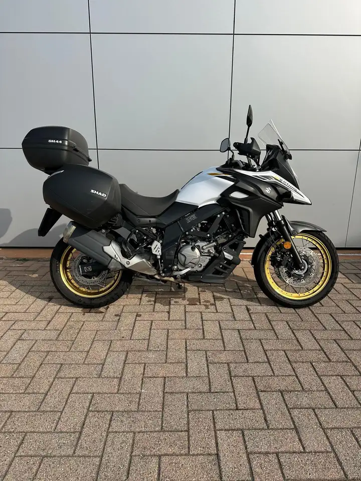 Suzuki V-Strom 650 Explorer