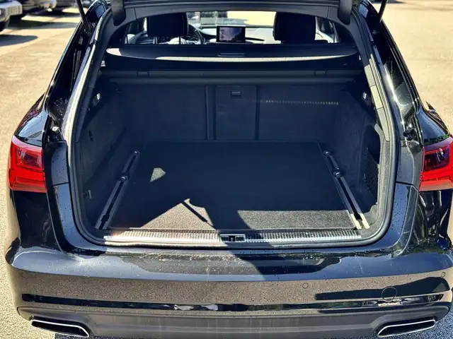 Audi A6 view 11