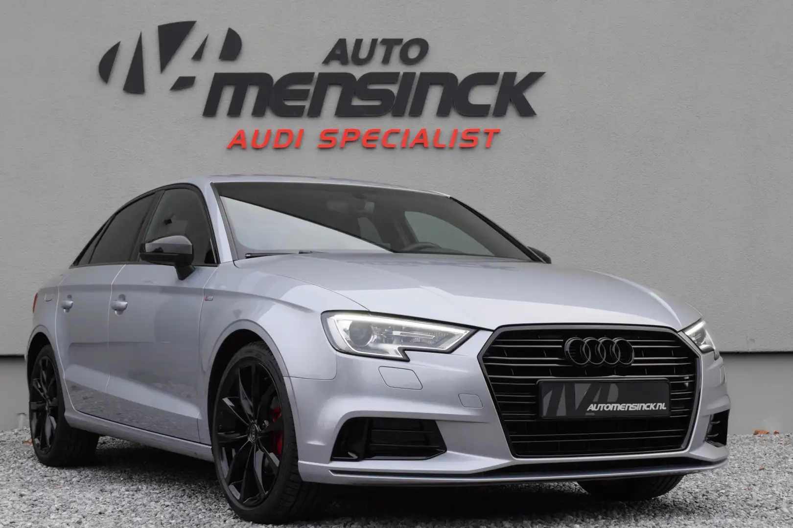 Audi A3 Limousine 1.4 TFSI / S-line/ Leder/ Navigatie/ Gris - 1