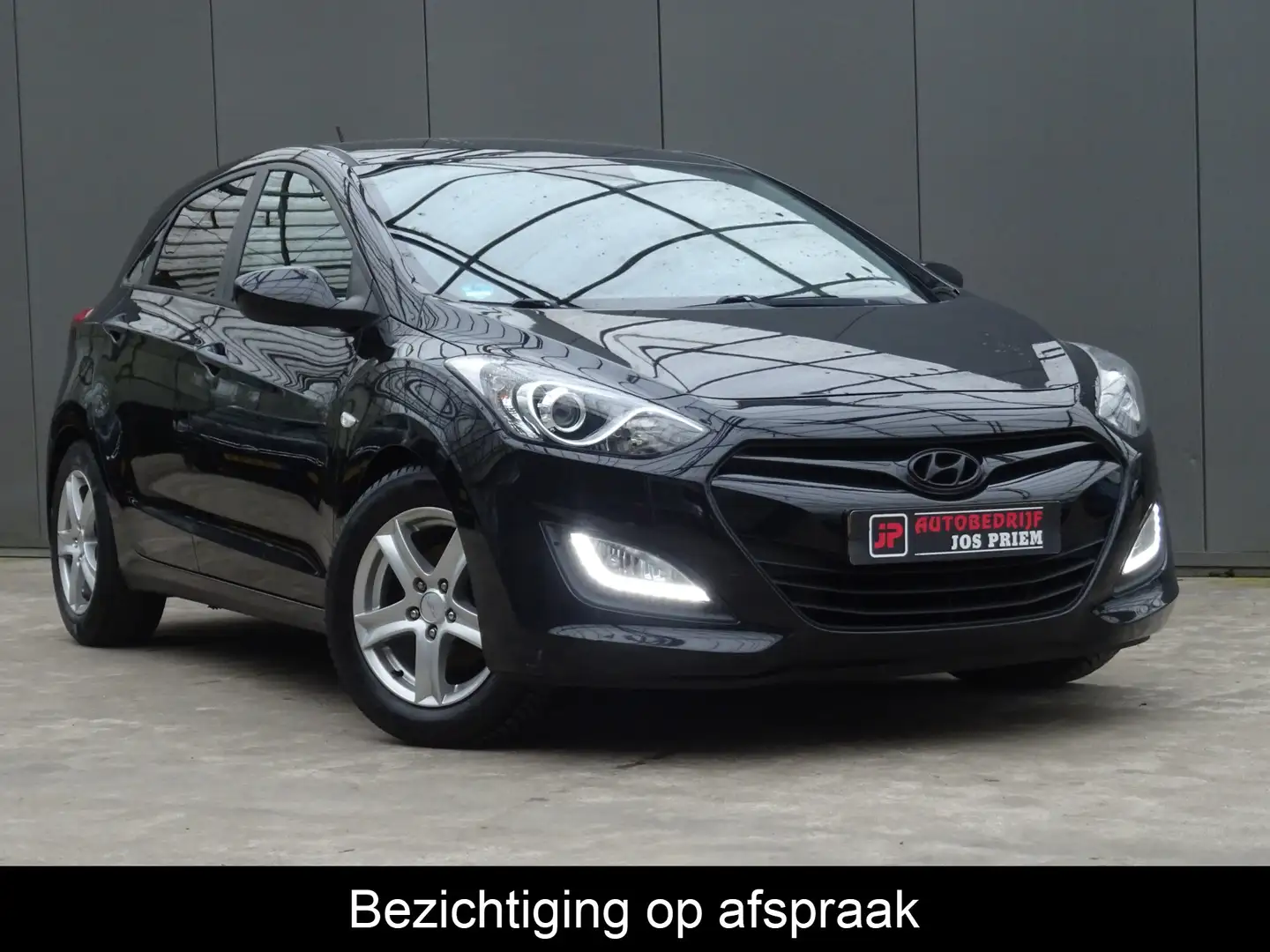 Hyundai i30 1.4 * LED * CRUISE * LM VELGEN !! Schwarz - 1