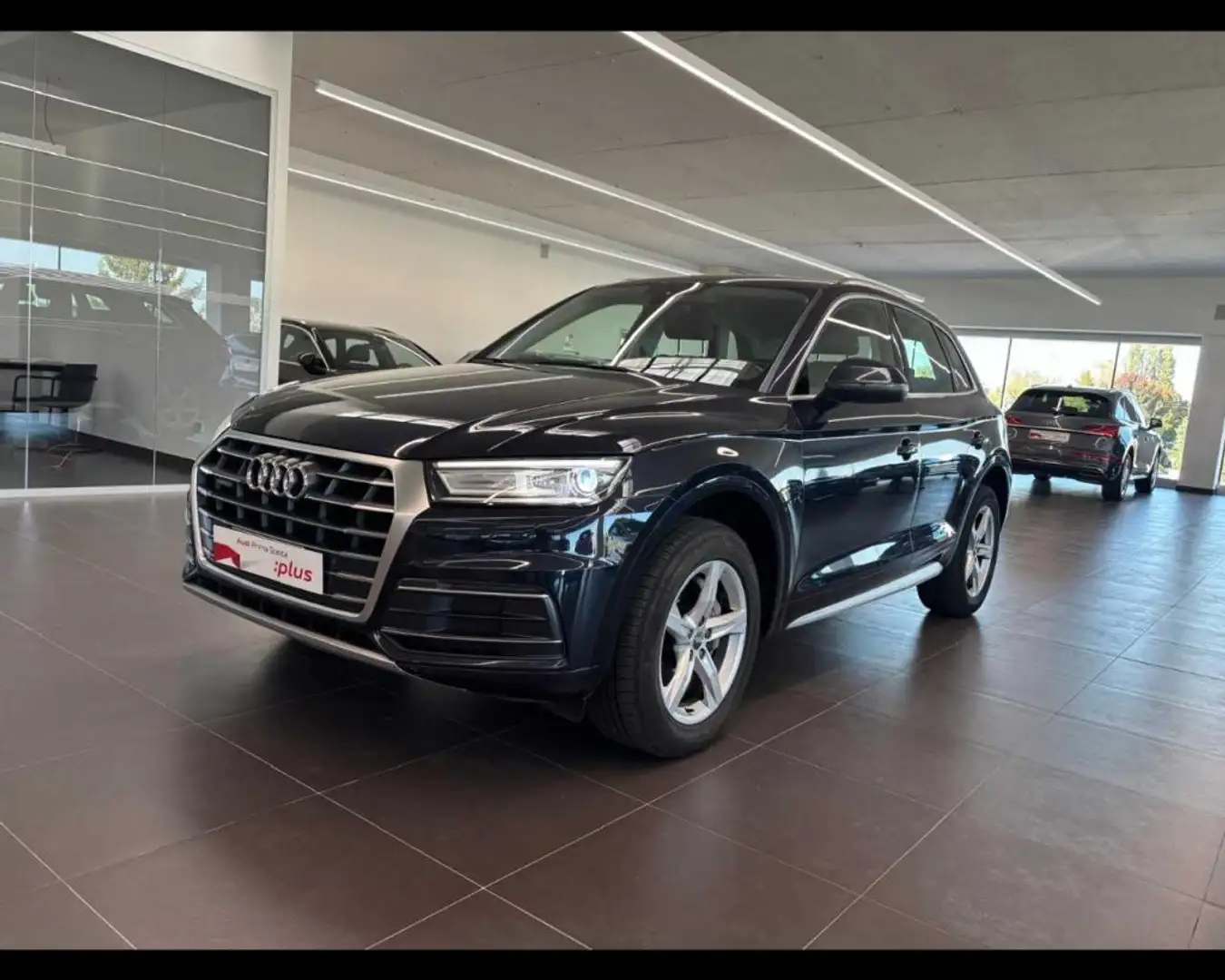 Audi Q5 2.0 TDI quattro S tronic Business Sport Zwart - 1