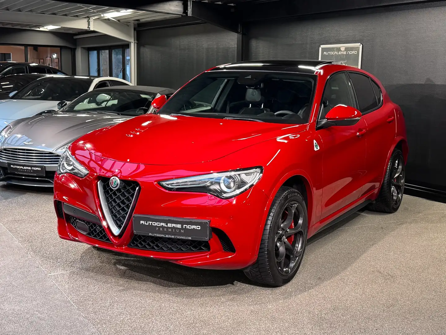 Alfa Romeo Stelvio Quadrifoglio Q4 Pano+Harman/K+ACC+Carbon Rot - 2