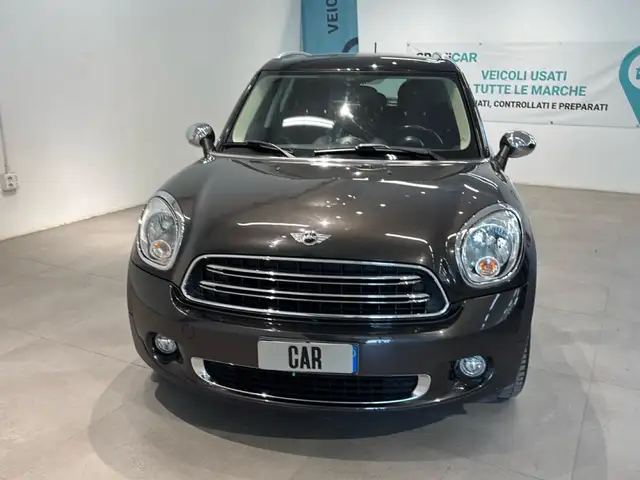 Mini Hatch view 2