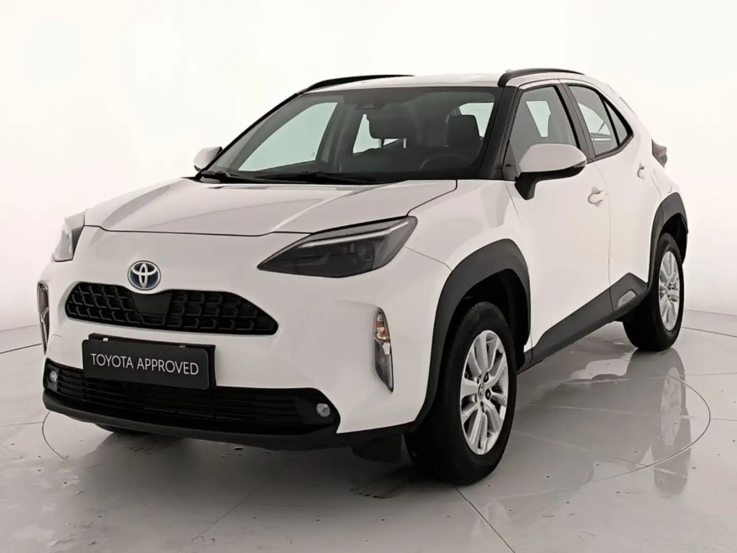 Toyota Yaris Cross 1.5h active fwd 116cv e-cvt Bianco - 1
