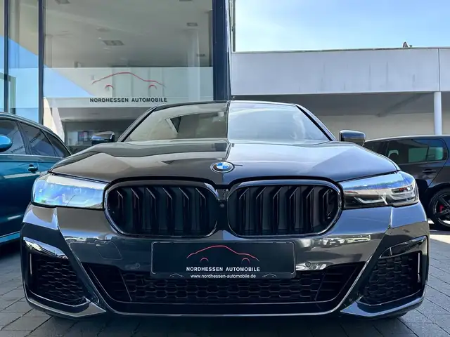 BMW 5 Series view 5