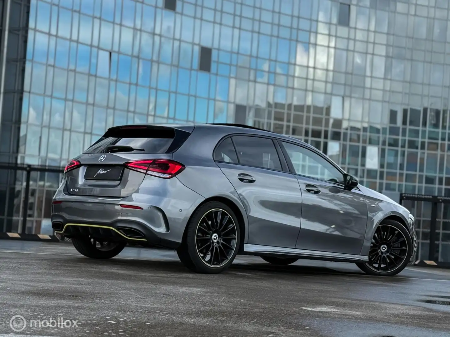 Mercedes-Benz A 250 AMG Line Edition 1 |Pano |Sfeer|19” LM Grijs - 2