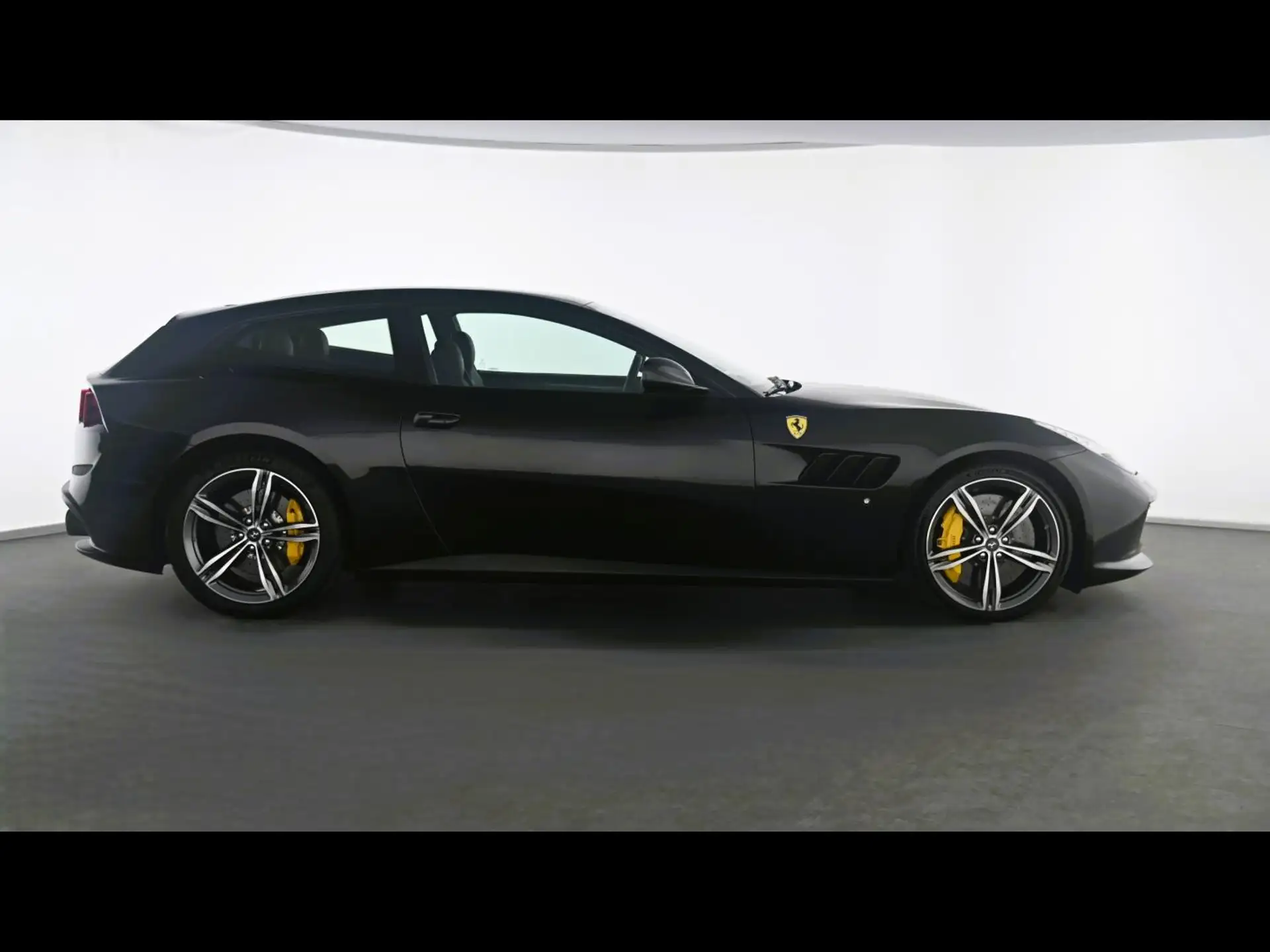 페라리 GTC4 루쏘 2018 검정 사진 4