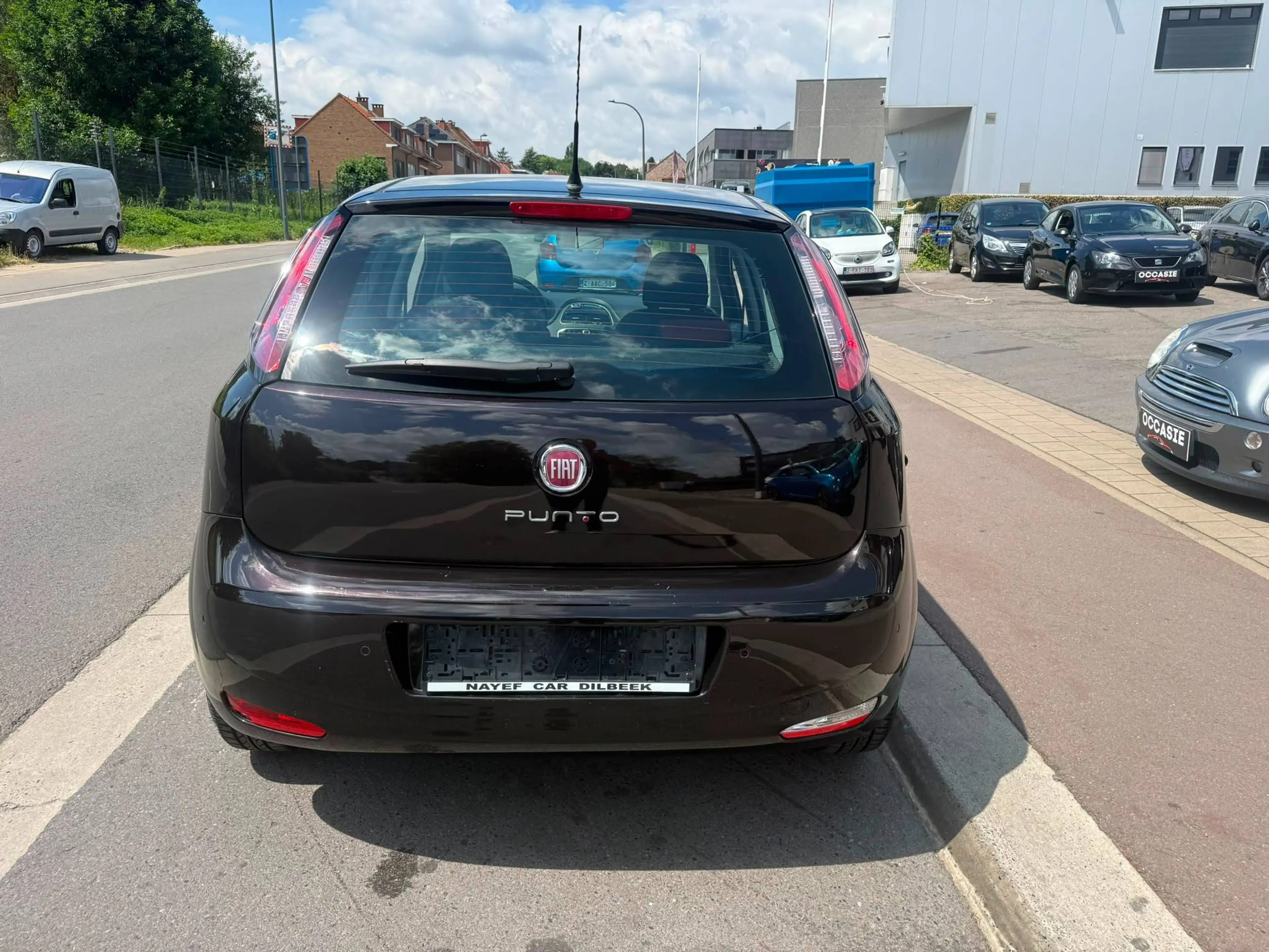 Fiat Punto 1.2i **12M GARANTIE** — photo 6