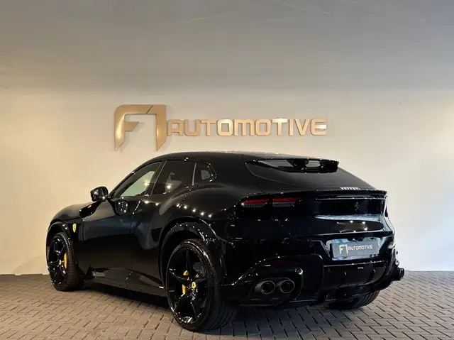 Ferrari Purosangue view 8