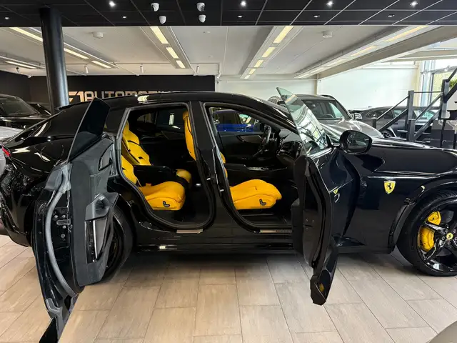 Ferrari Purosangue view 17