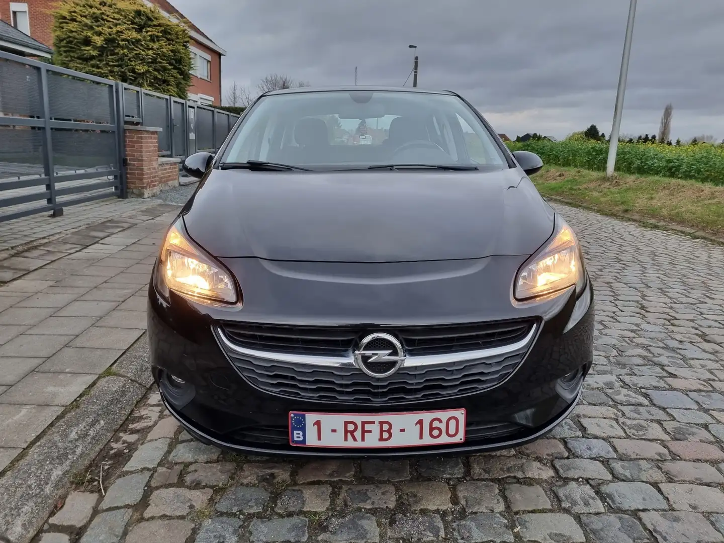 Opel Corsa 1.2i Enjoy Noir - 2