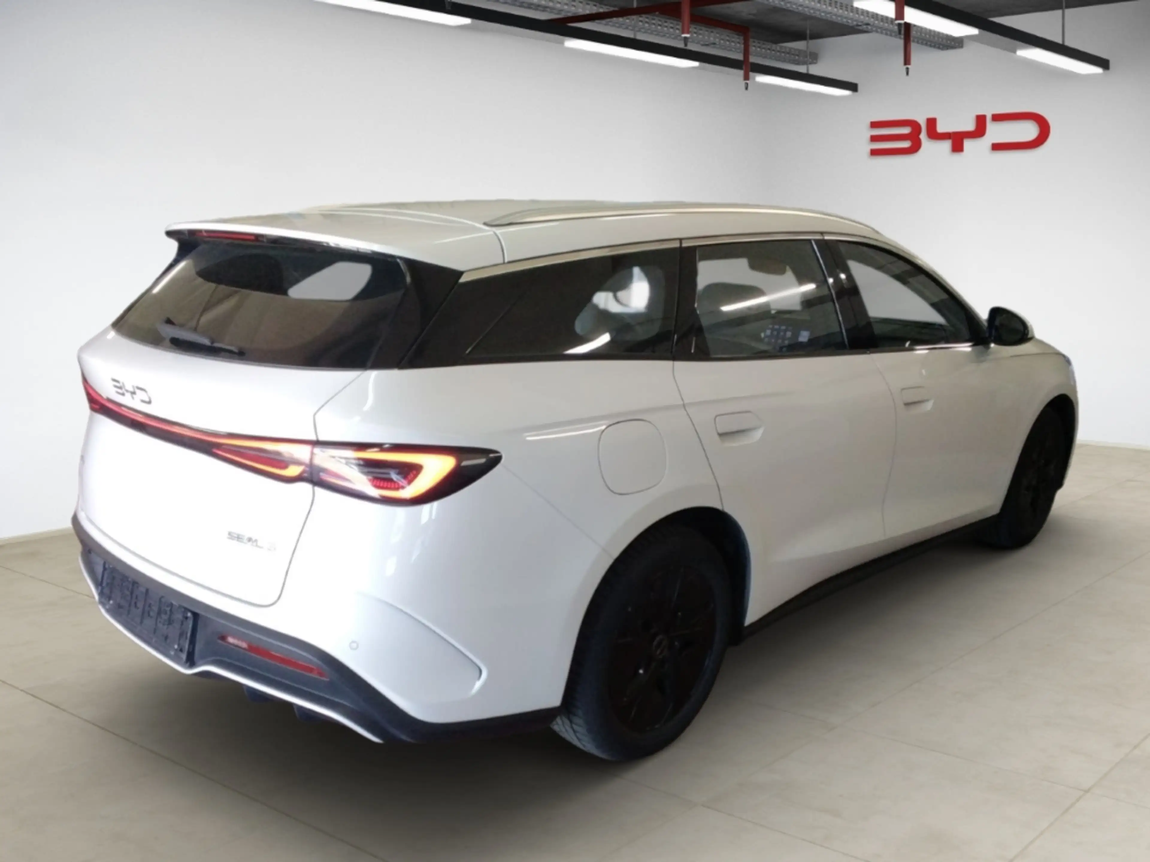 BYD Seal BOOST PHEV 1.5 160KW NAVI,KLIMA,SITZHZG,CARPLAY — photo 4