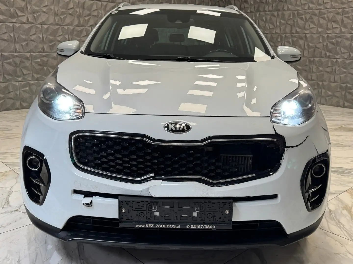 Kia Sportage 2WD××× VOLL FAHRBEREIT ××× Weiß - 2