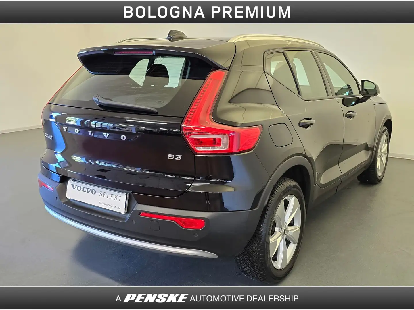 Volvo XC40 XC40 B3 automatico Core Nero - 2