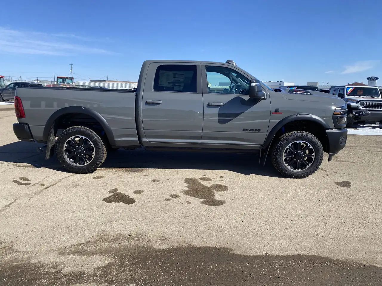 RAM 2500 снимка RAM 2500