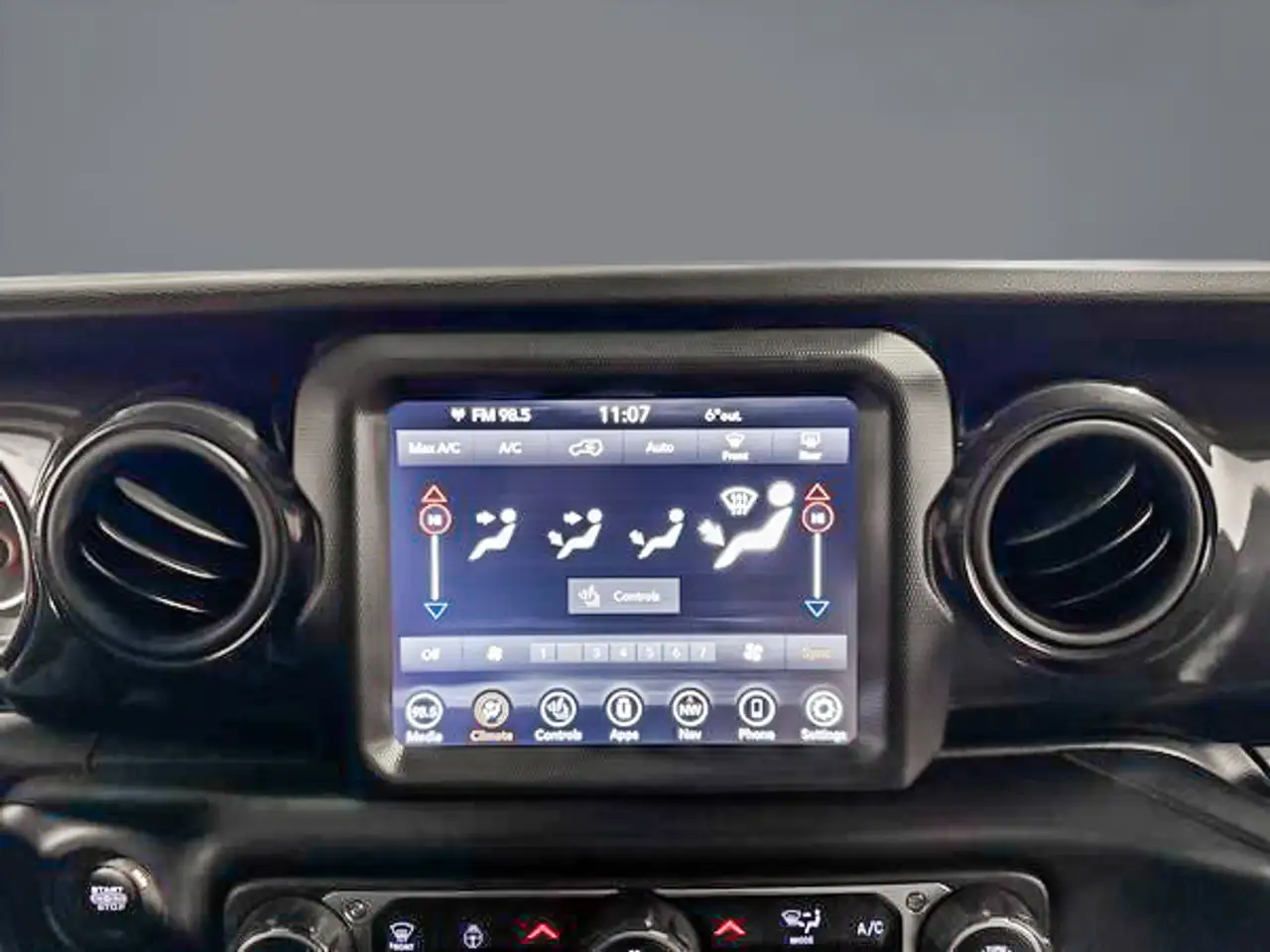 Jeep Wrangler снимка Jeep Wrangler