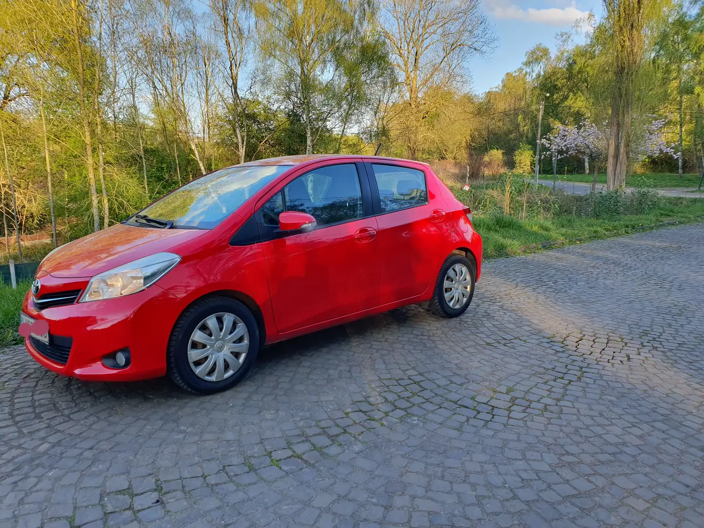 Toyota Yaris Yaris 1.4 D-4D Comfort DPF Rouge - 1