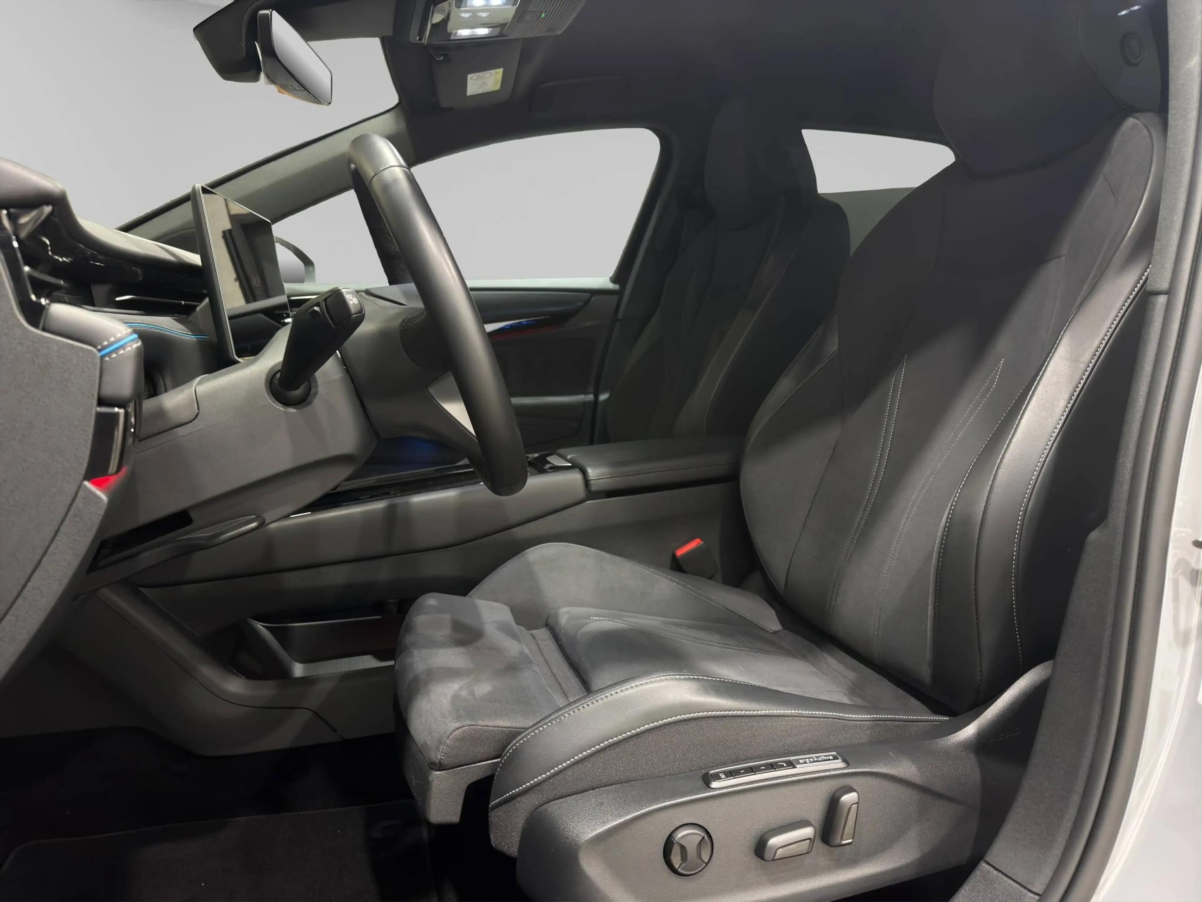 Volkswagen ID.7 PRO ***MASSAGE & HEATED SEATS*MATRIX LED*360°CAMERA*** — photo 10