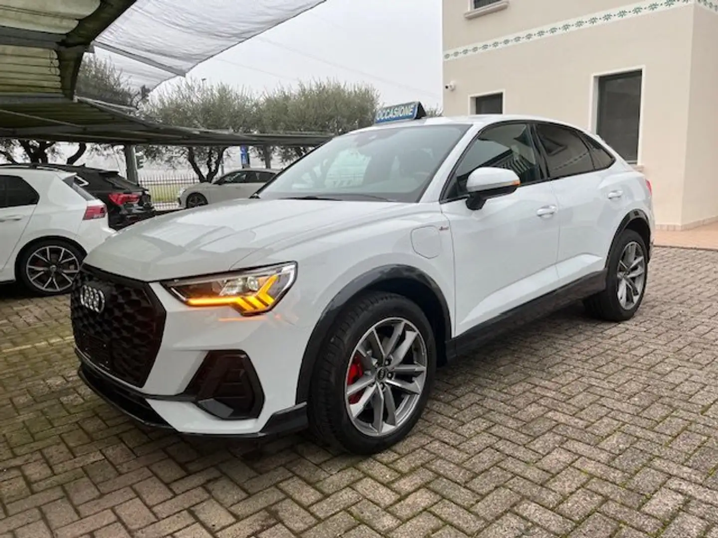 Audi Q3 Q 3 SPORTBACK 45 TFSI E DSG  s line 245cv MATRIX Blanc - 1