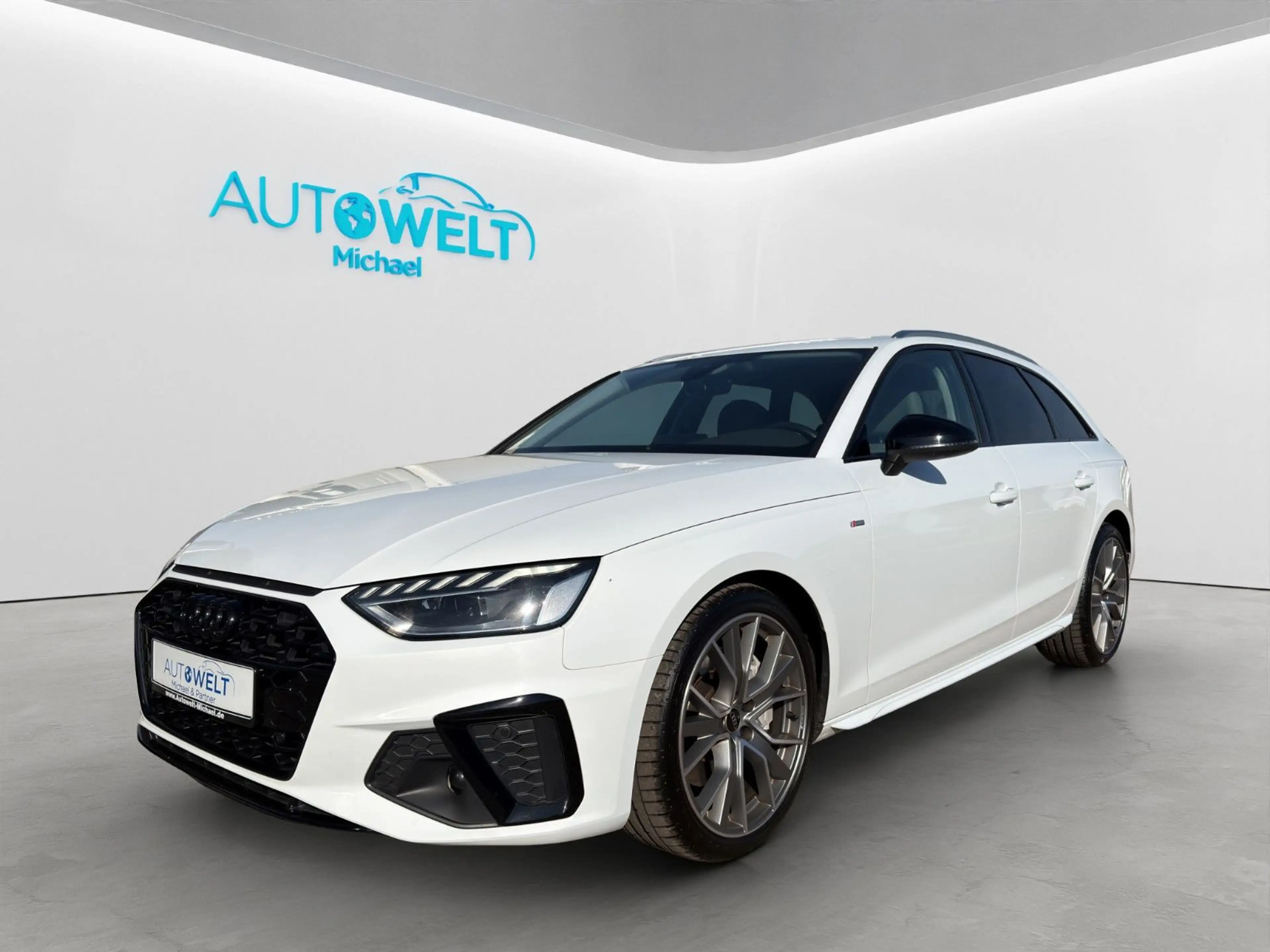 Audi A4 Avant 3.0TDI Aut. S-Line KAM LED APP ACC ANHK