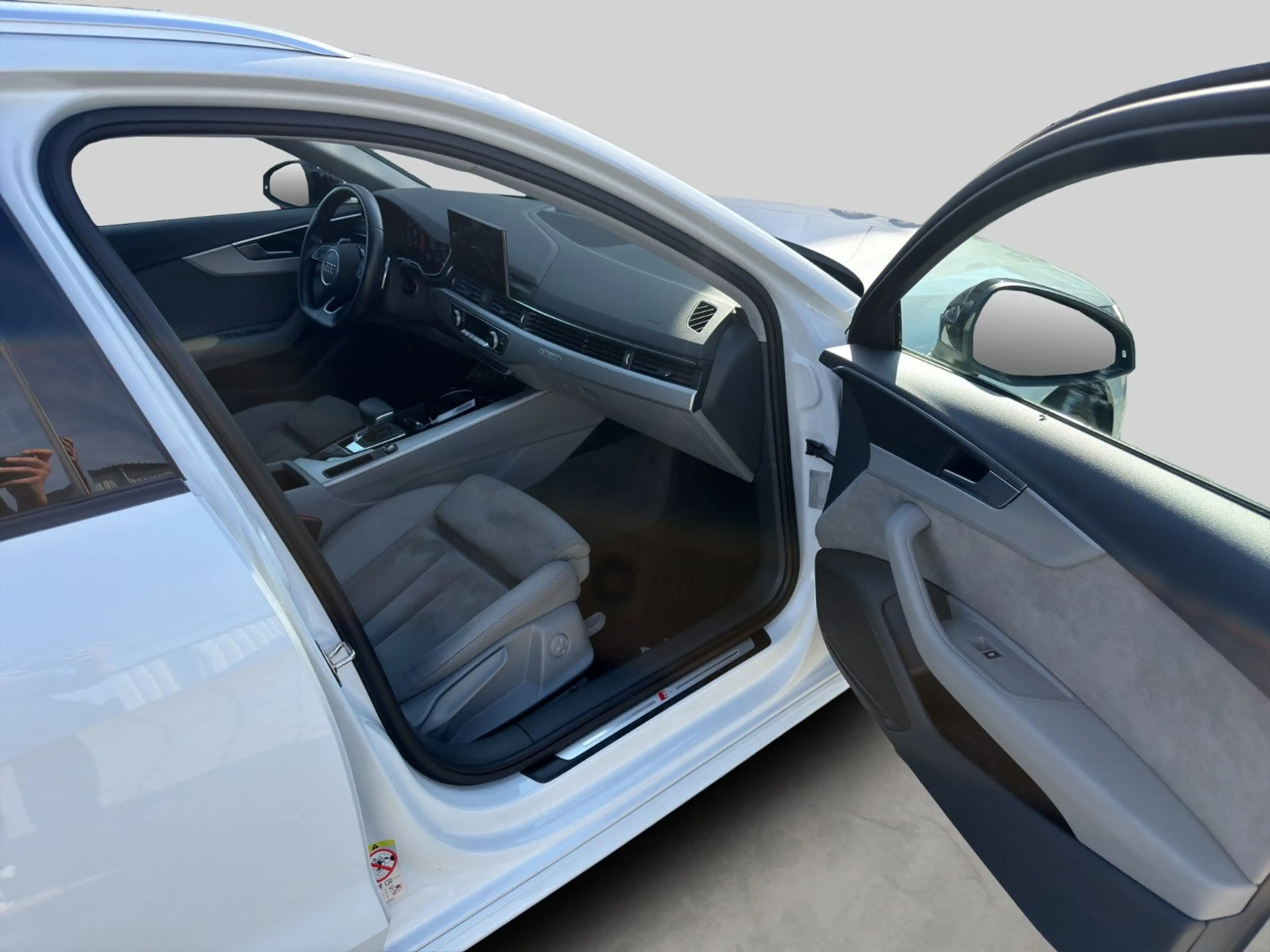 Audi A4 Avant 3.0TDI Aut. S-Line KAM LED APP ACC ANHK — photo 15