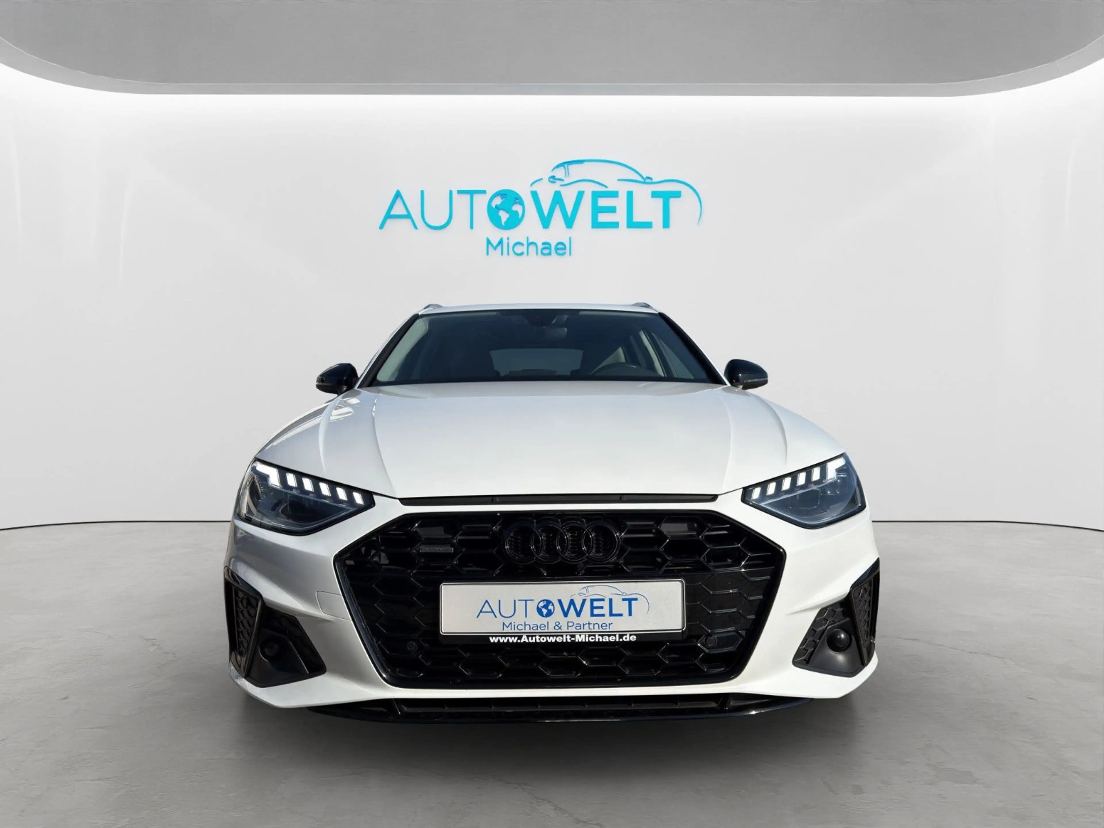 Audi A4 Avant 3.0TDI Aut. S-Line KAM LED APP ACC ANHK — photo 2