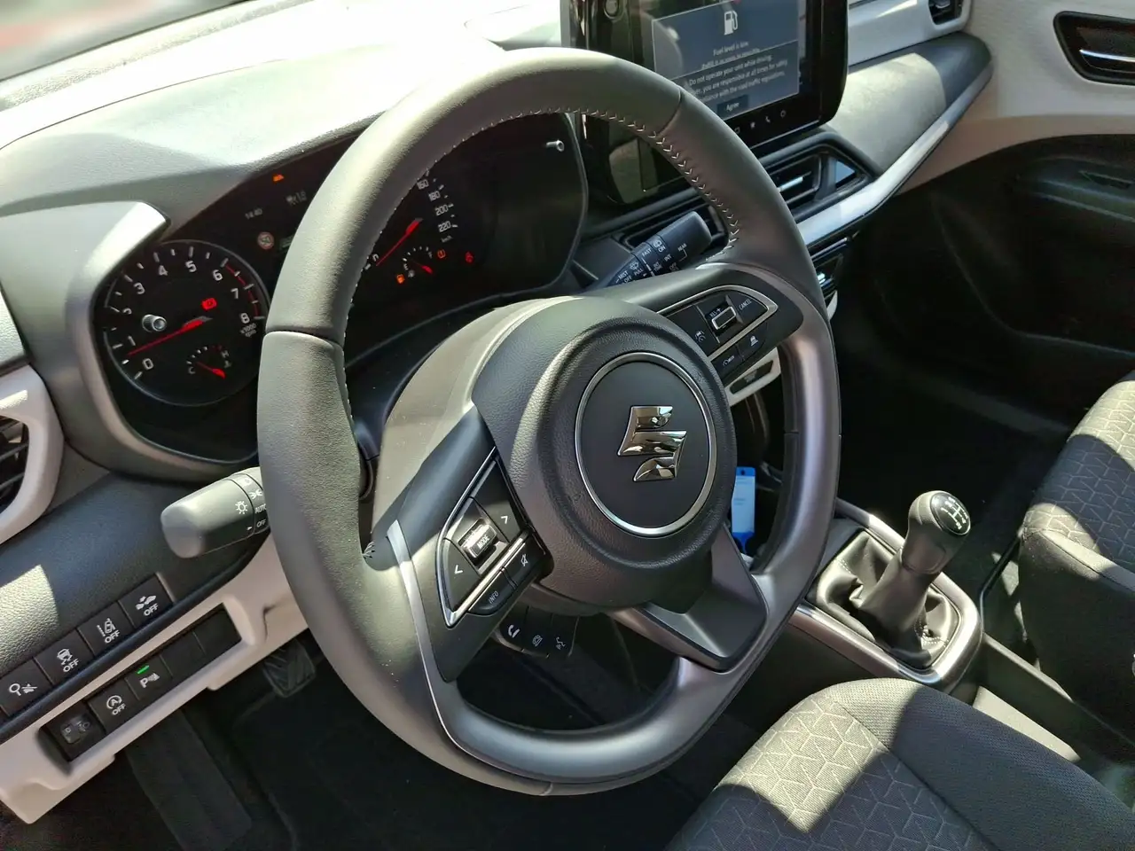 Suzuki Swift 2026 — фото 10