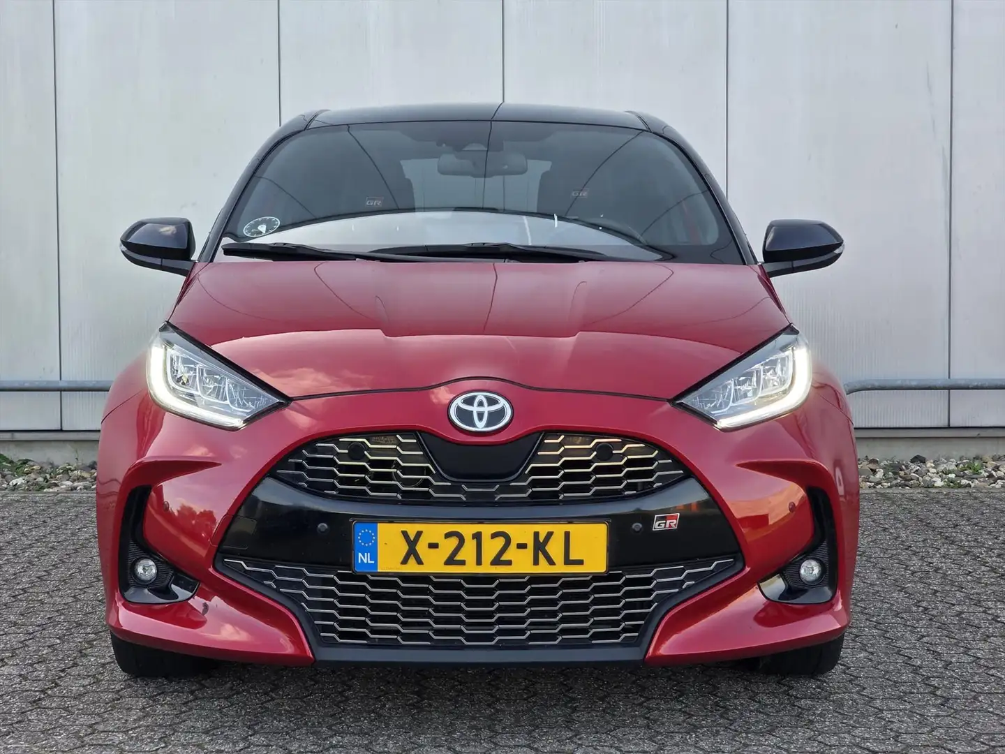 Toyota Yaris 1.5 Hybrid 116pk GR Sport | Panoramadak | Navigati Rot - 2