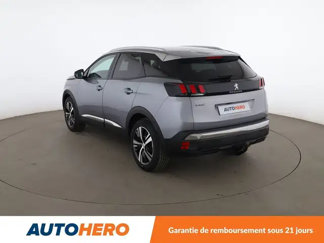 Peugeot 3008 view 4