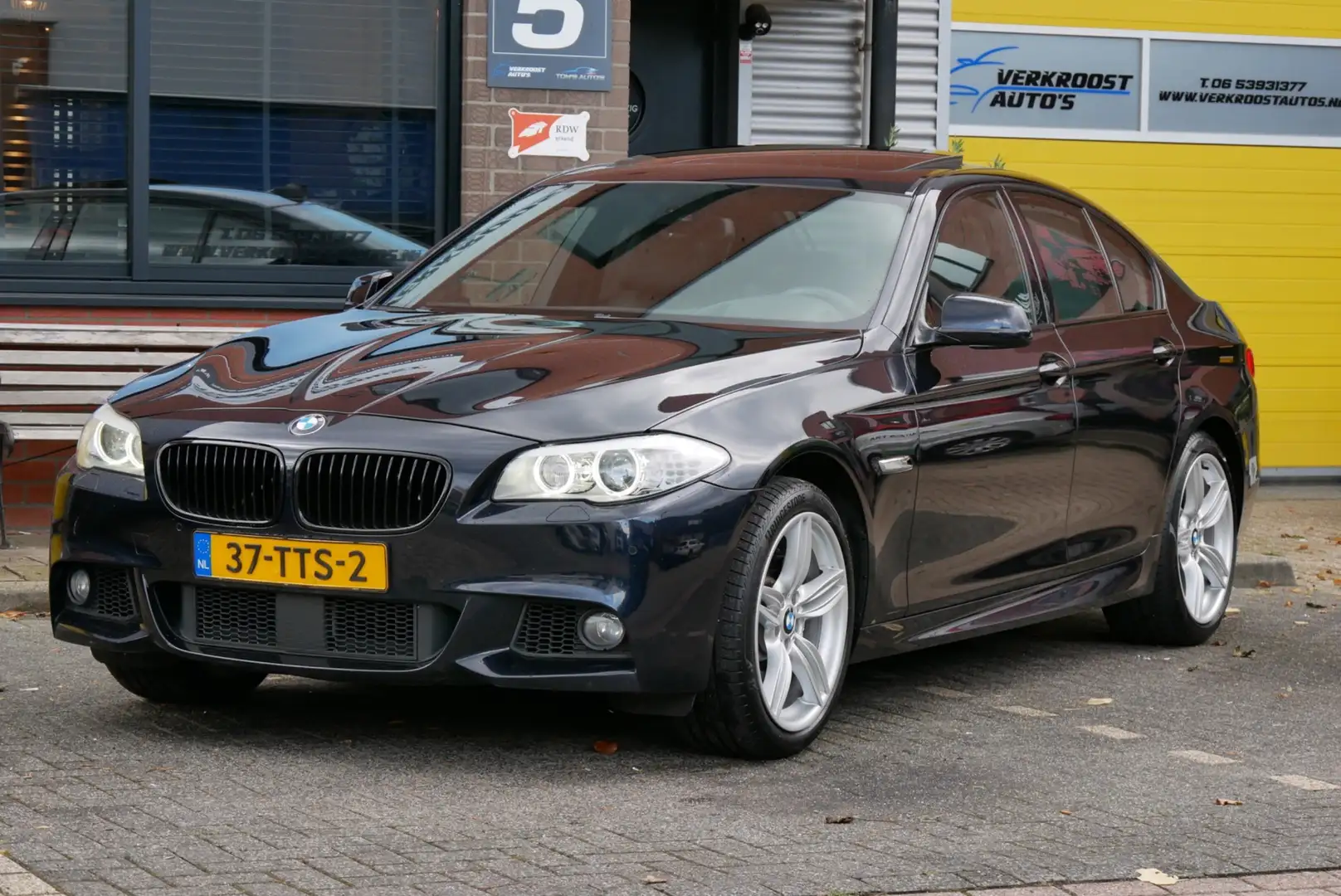 BMW 528 5-serie 528i High Executive m-pakket. schuifdak. m Schwarz - 2