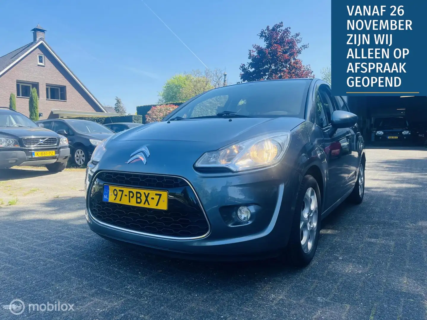 Citroen C3 1.4 VTi Ligne Business LM / Climate / PDC / Cruise Grau - 1