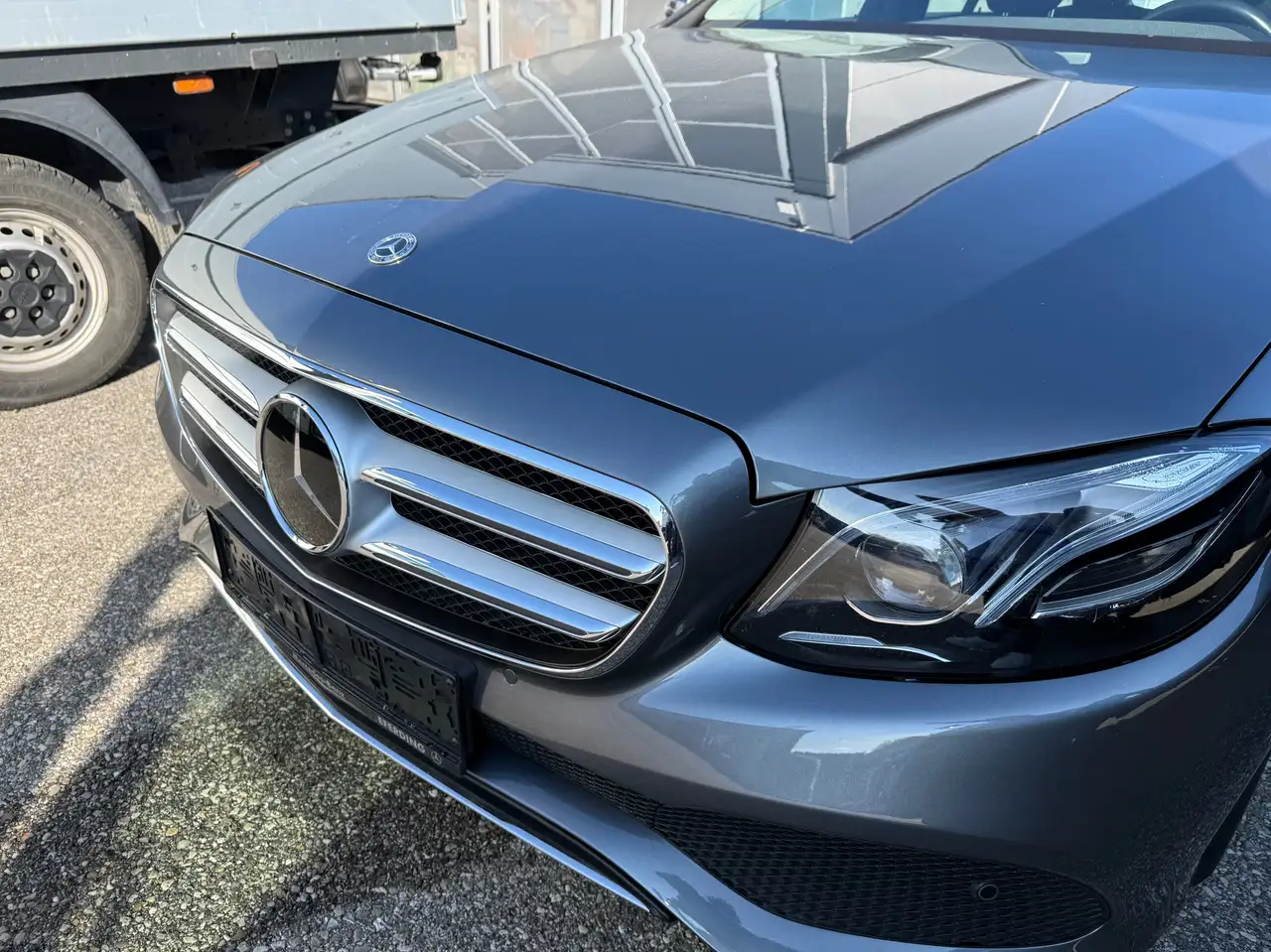 Mercedes-Benz E 220
