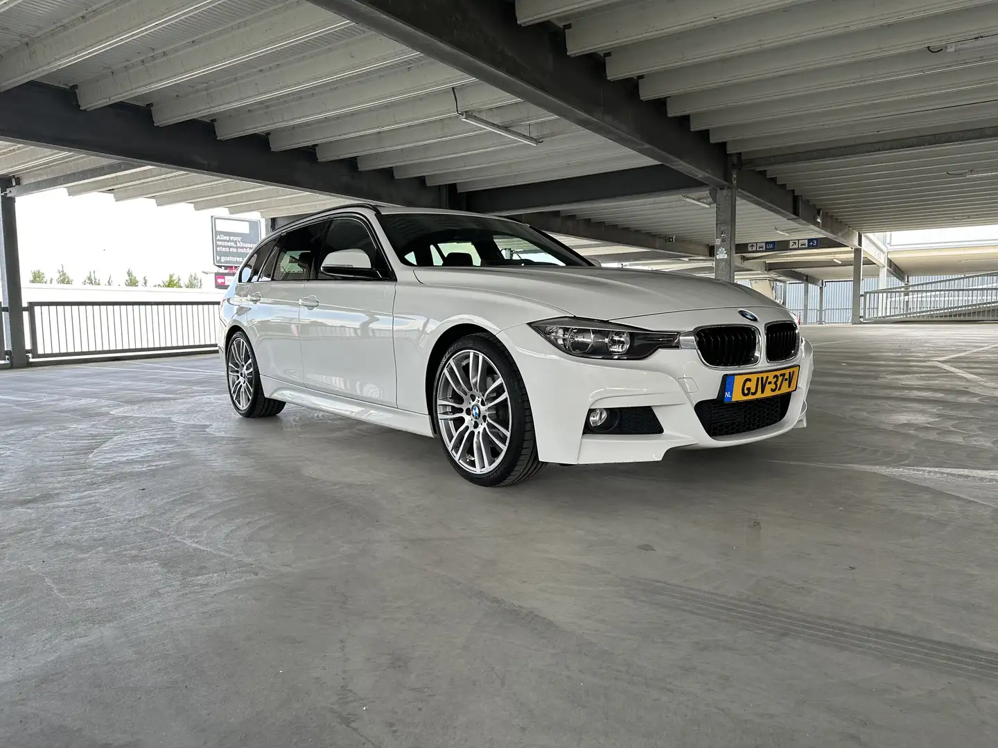 BMW 316 Wit - 2