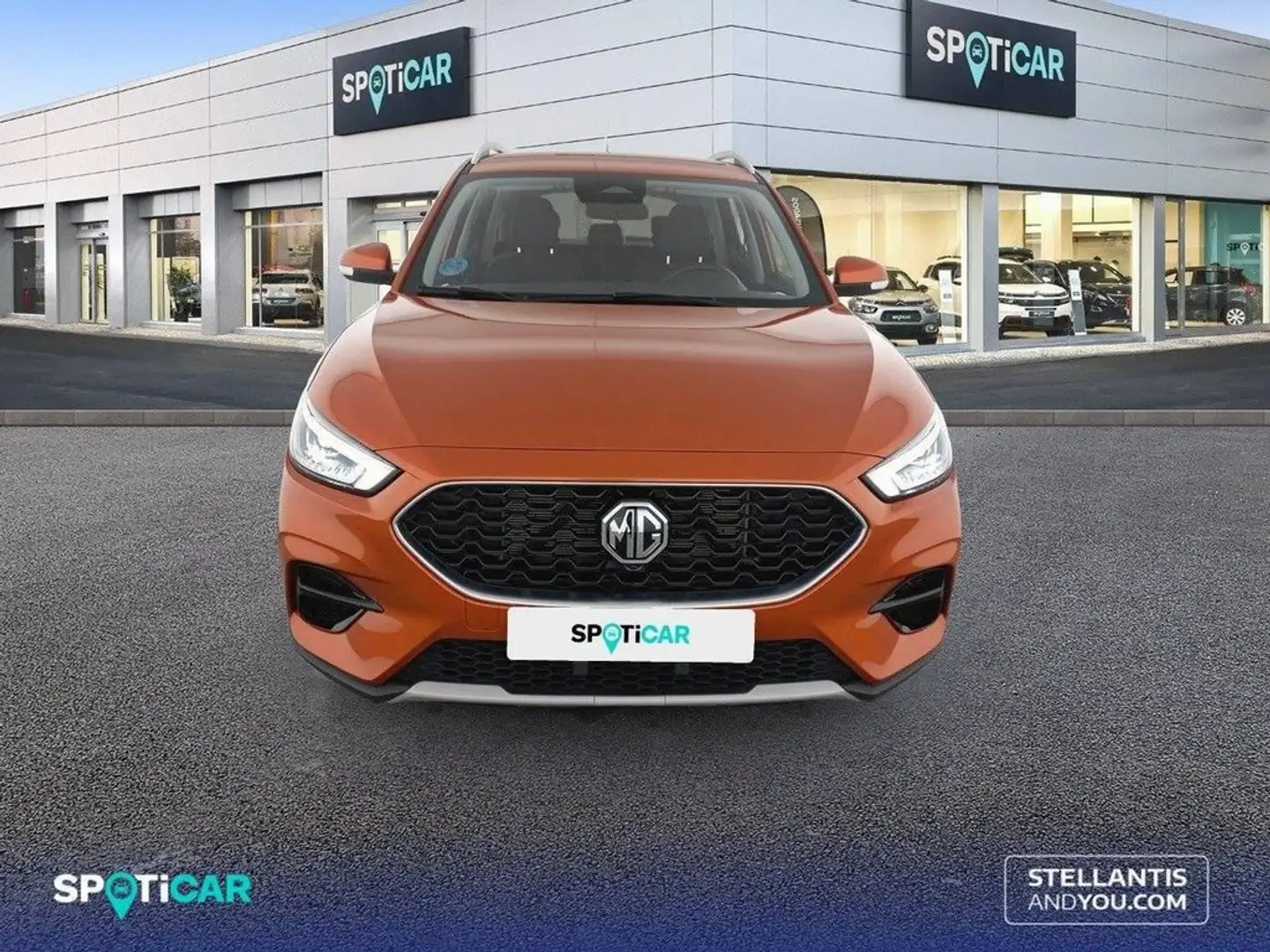 MG ZS 1.5 Comfort Naranja - 2