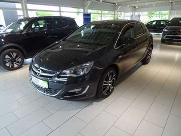 Fotografie Opel Astra Exklusiv