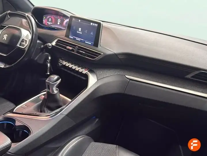 Peugeot 3008 1.2 S&S Pure Tech GT-Line 2018, foto 16
