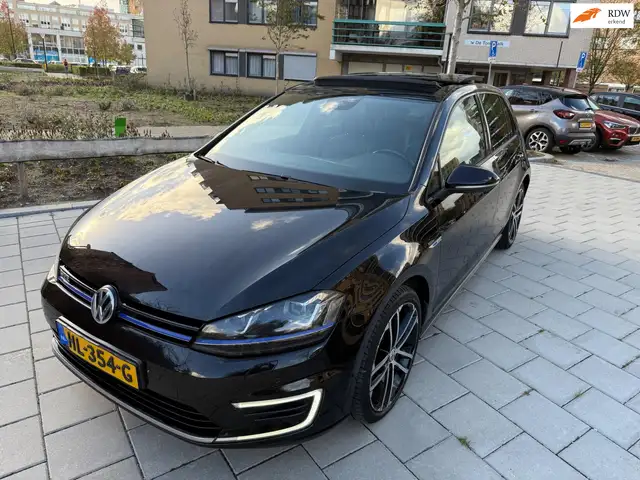 Volkswagen Golf GTE 1.4 TSI | PANO | LEER | FULL OPTIONS