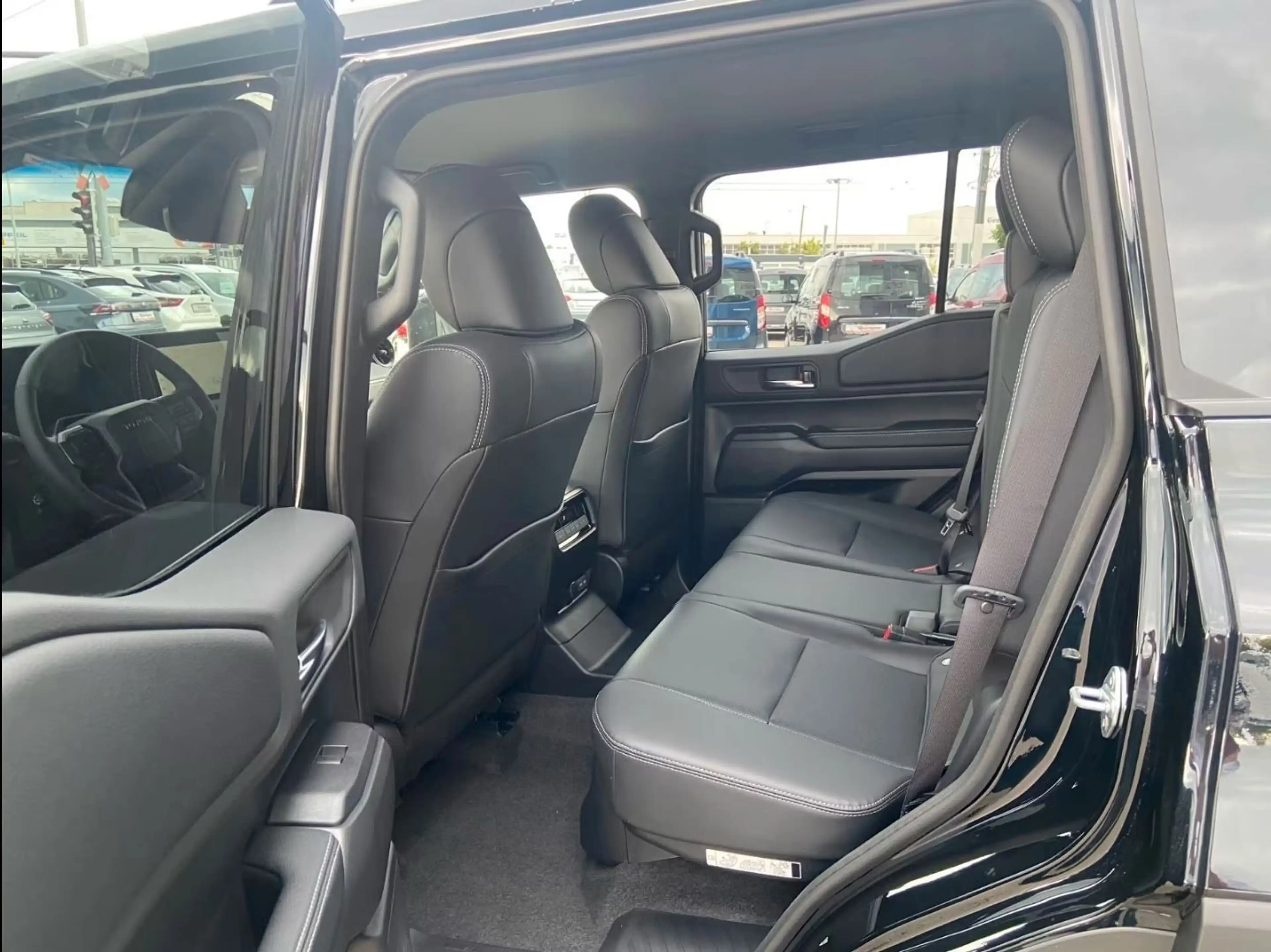 Toyota Land Cruiser 250 (Prado) Executive*Diesel/Hybrid — photo 14