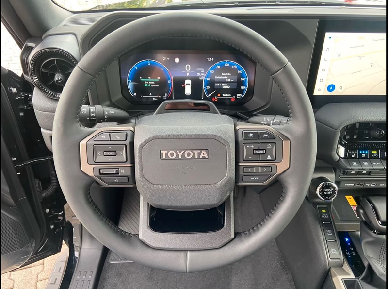 Toyota Land Cruiser 250 (Prado) Executive*Diesel/Hybrid — photo 10