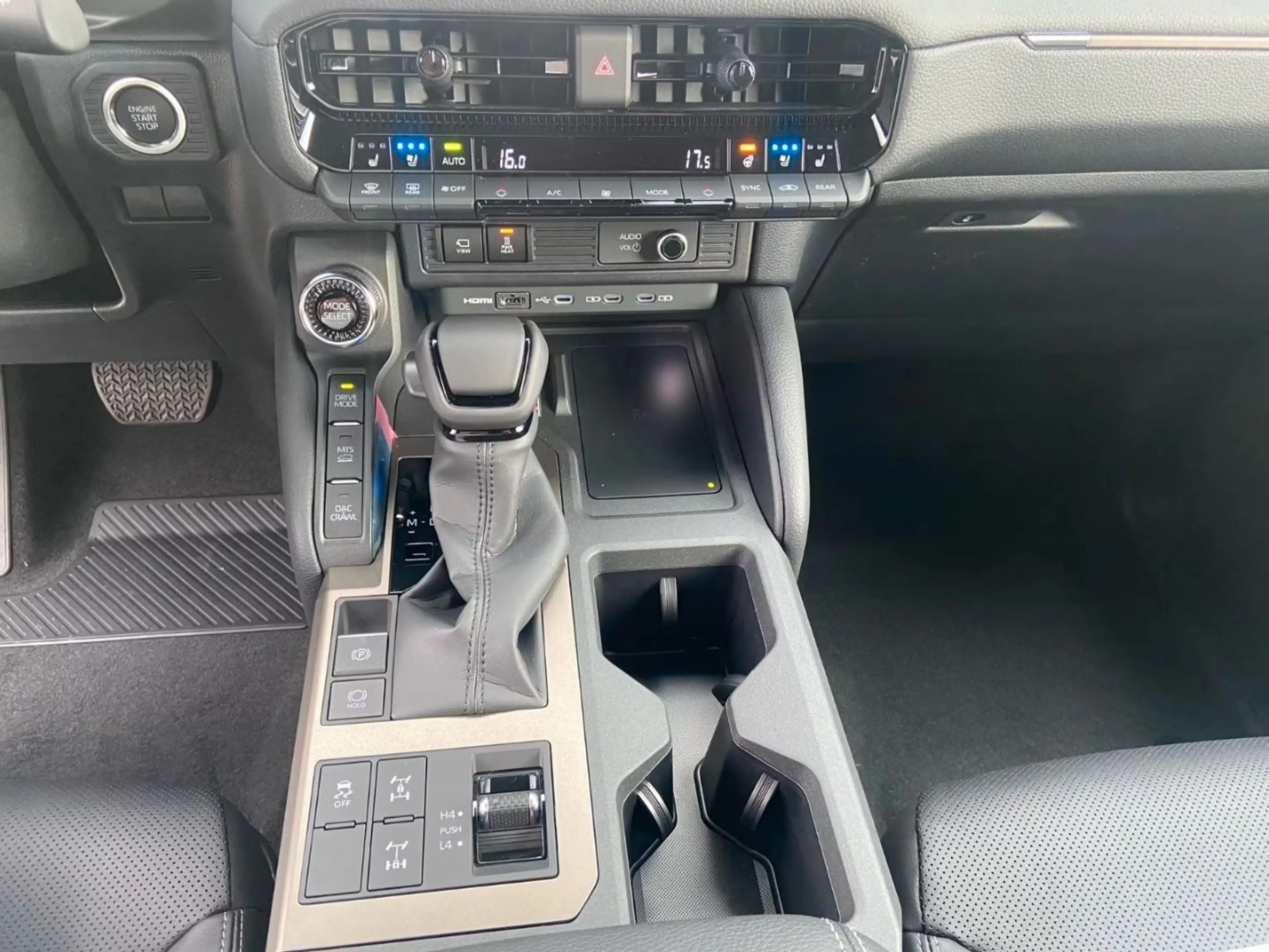 Toyota Land Cruiser 250 (Prado) Executive*Diesel/Hybrid — photo 13