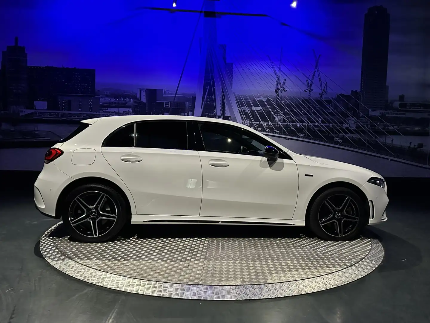 Mercedes-Benz A 250 e Premium *Led*Sfeerlicht*Appconnect* Wit - 2