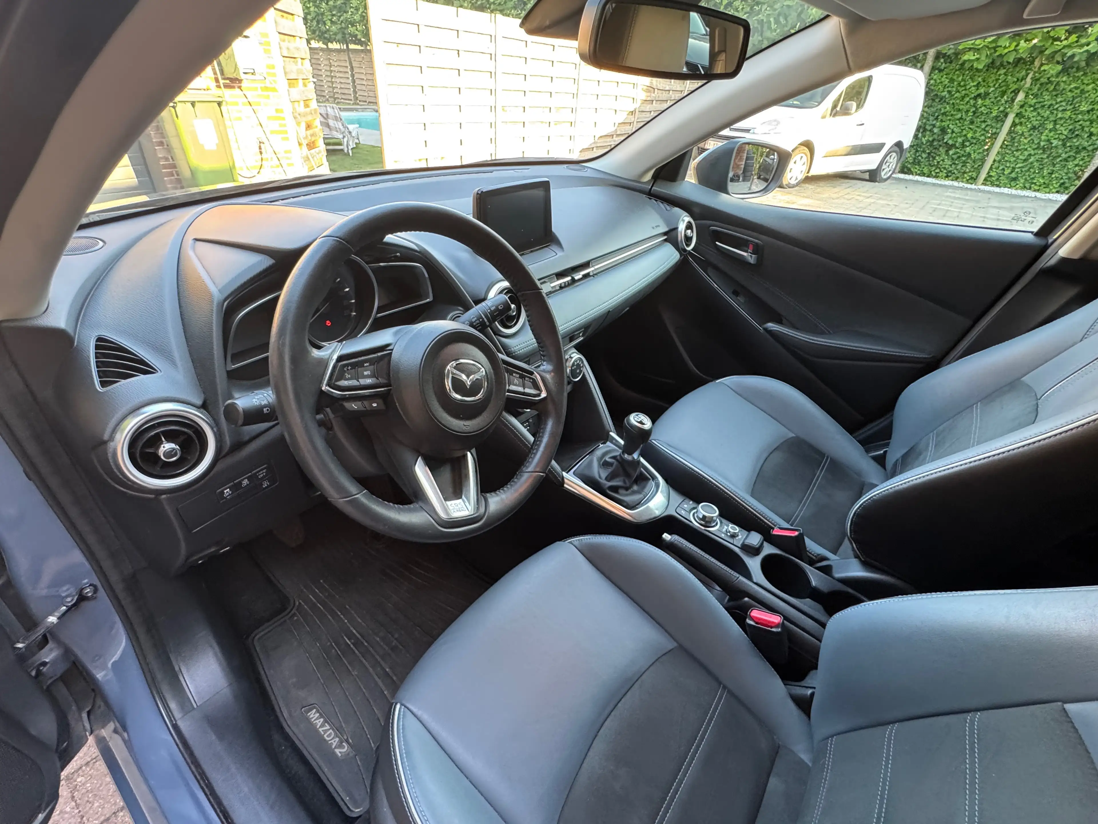 Mazda 2 mild hybride, Leder, xenon,.....1 Ste eigenaar Nw Staat — photo 5
